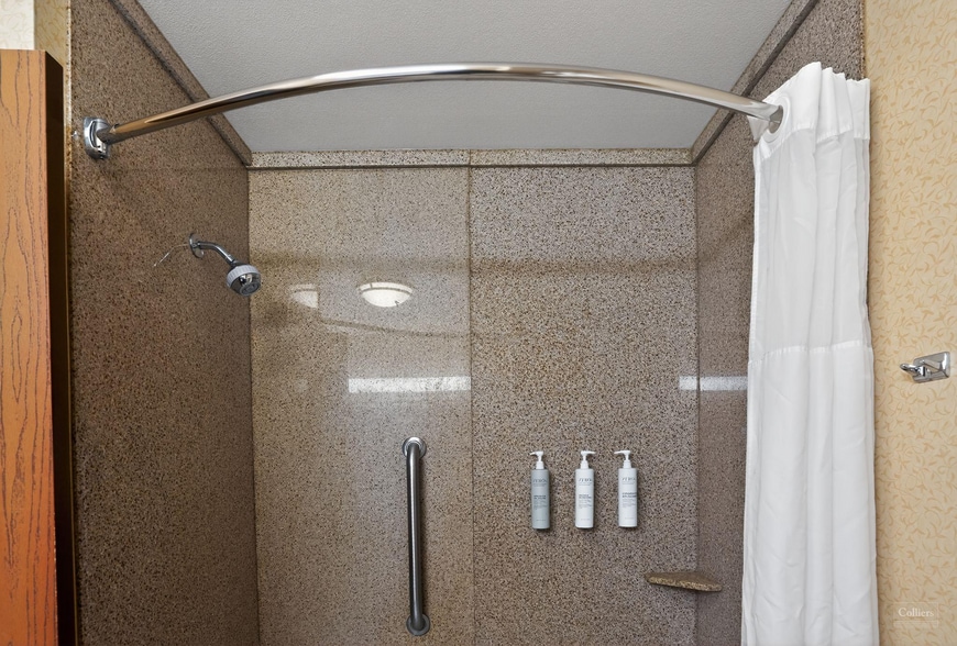 More Photos Of 202 Fairview Dr, Monaca Hotel For Sale
