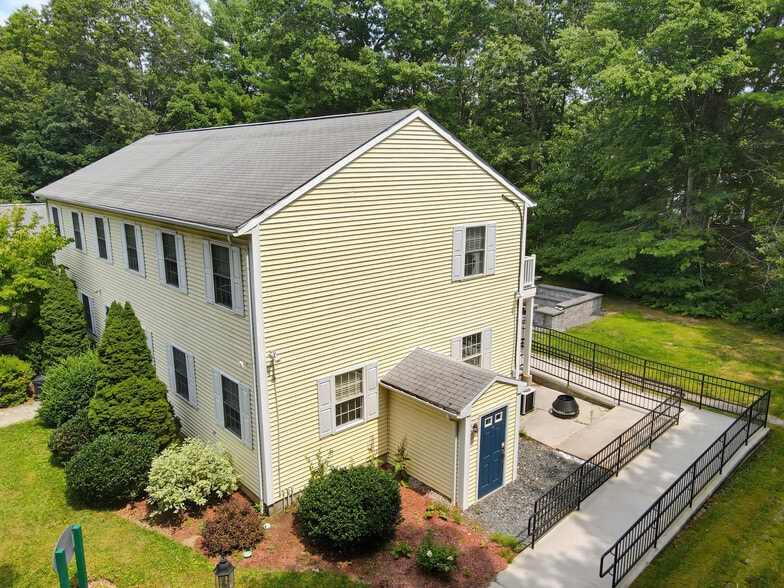 More Photos Of 620 Washington St, Franklin Medical For Sale