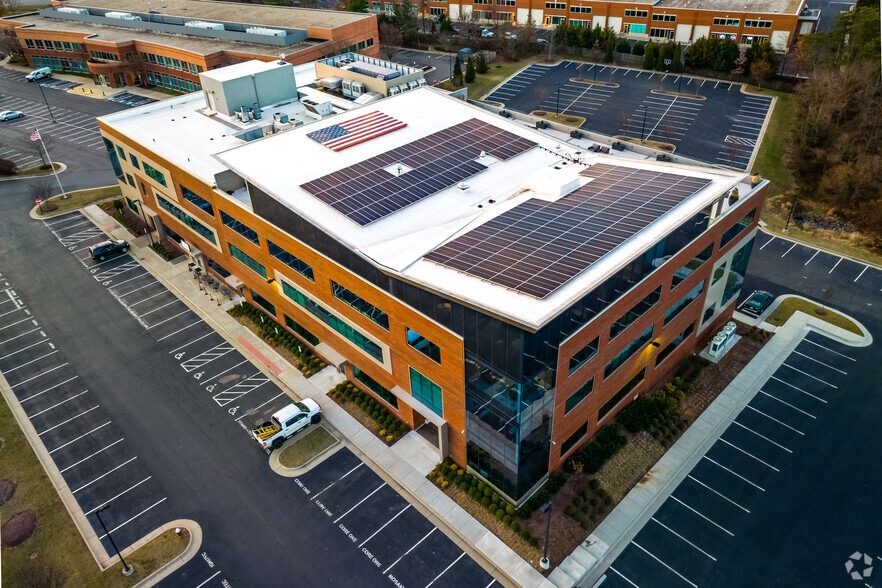 More Photos Of 22365 Broderick Dr, Sterling Medical For Lease