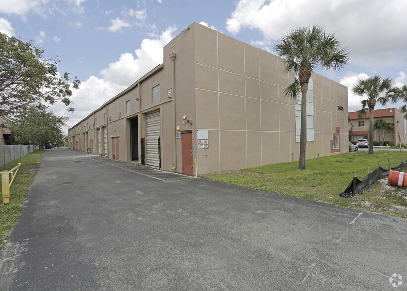 More Photos Of 13405 SW 128th St, Miami Light Manufacturing For Sale