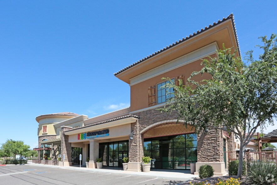 More Photos Of 4991 S Alma School Rd, Chandler General Retail For Lease