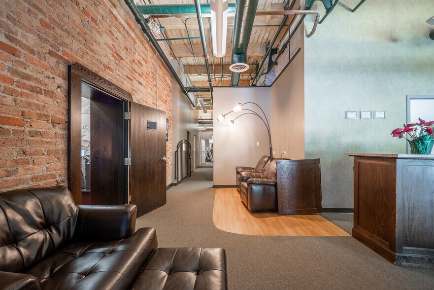 More Photos Of 1550 S Indiana Ave, Chicago Office Residential For Sale