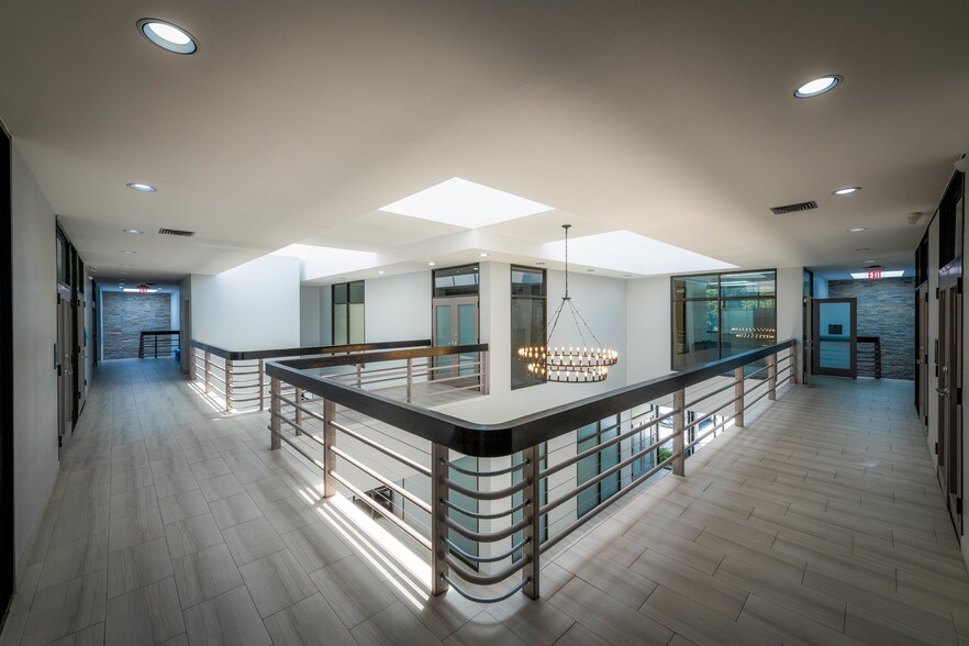 More Photos Of 1710 S Dairy Ashford Rd, Houston Office Residential For Lease