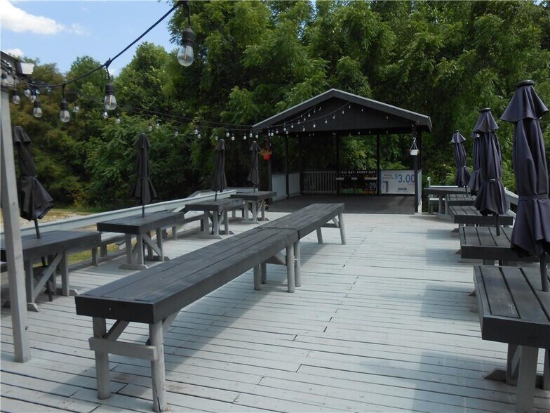 More Photos Of 164 Coyle Curtain Rd, Monongahela General Retail For Sale