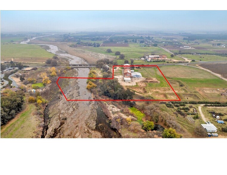 More Photos Of 10513 Road 236, Terra Bella Warehouse For Lease