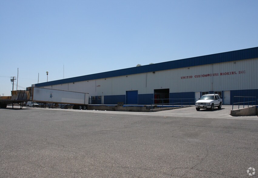 Primary Photo Of 120 W Cole Blvd, Calexico Warehouse For Lease