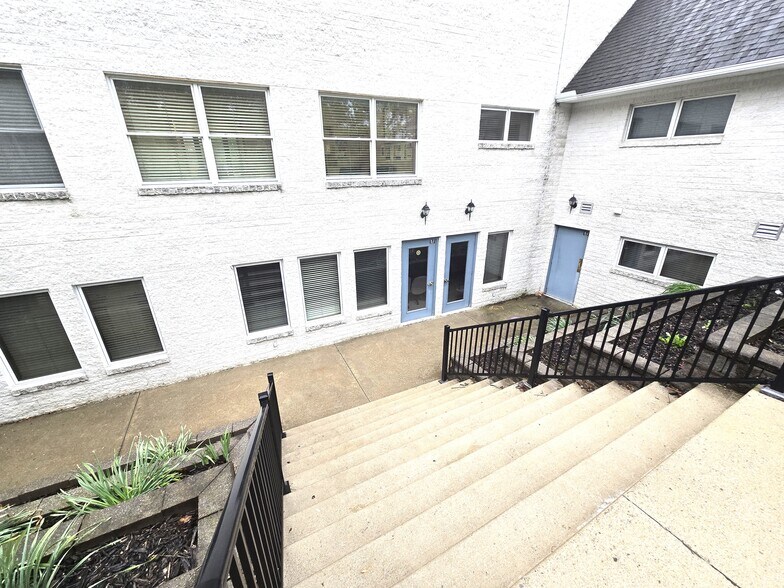 More Photos Of 690 S Trumbull St, Bay City Loft Creative Space For Sale