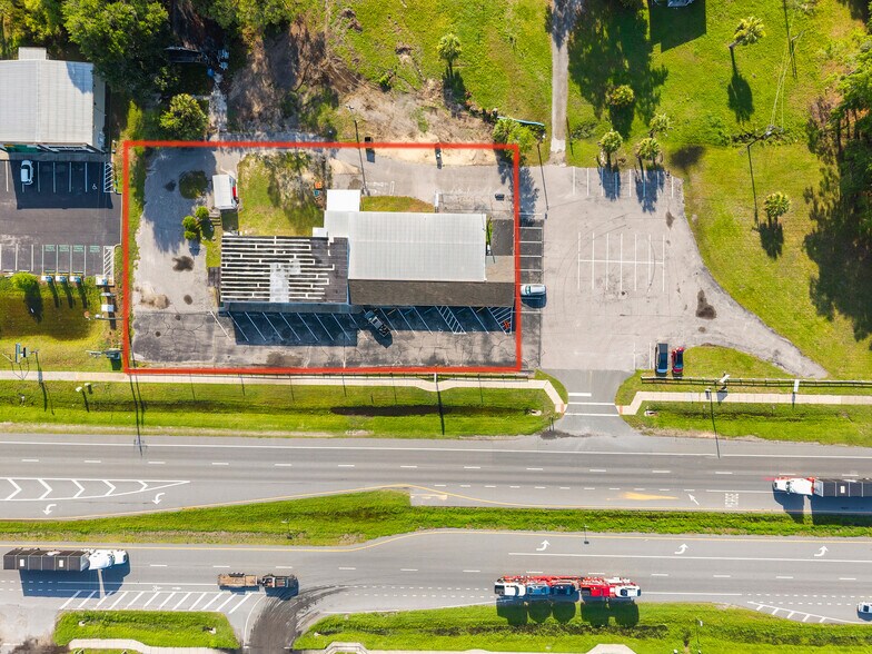 More Photos Of 17313 NE US Highway 301, Waldo Freestanding For Lease