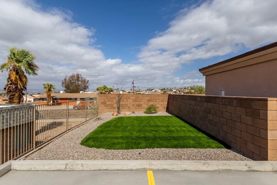 More Photos Of 2786 McCulloch N blvd, Lake Havasu City Multifamily For Sale