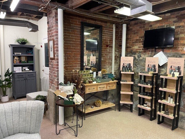 More Photos Of 2 E Main St, Georgetown Loft Creative Space For Lease