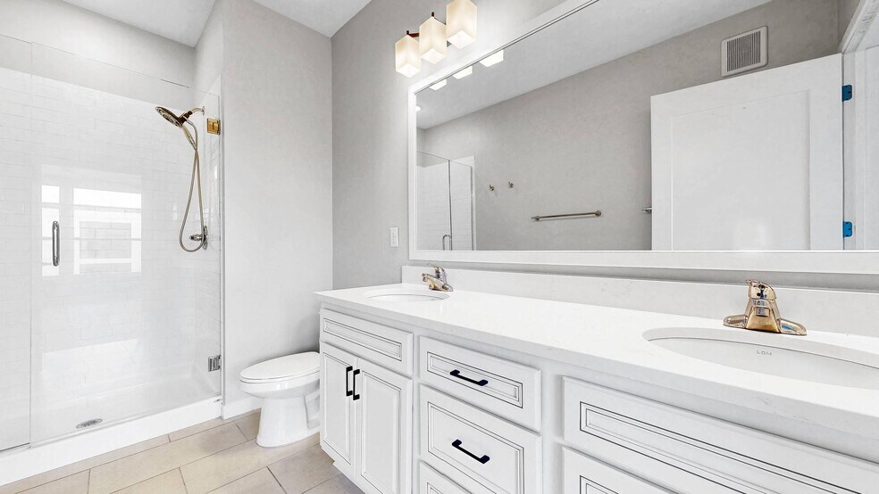 More Photos Of 1700 Plymouth Rd, Minnetonka Apartments For Lease