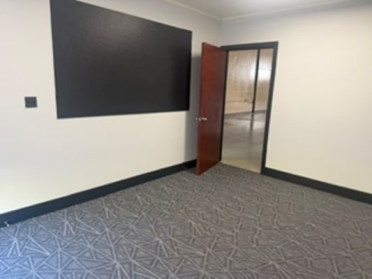 More Photos Of 4240 Gilman Pl W, Seattle Warehouse For Lease