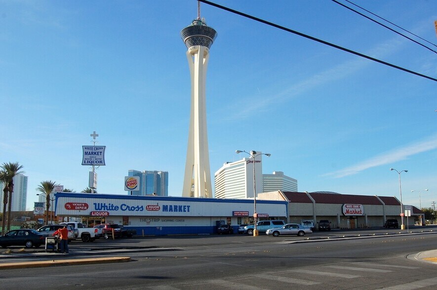 Primary Photo Of 1700 Las Vegas Blvd, Las Vegas Restaurant For Sale