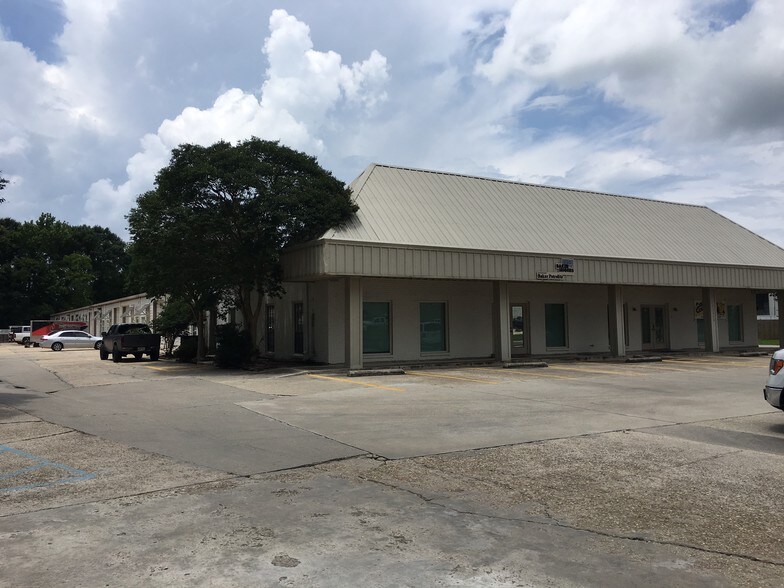 More Photos Of 11616 Industriplex Blvd, Baton Rouge Warehouse For Sale