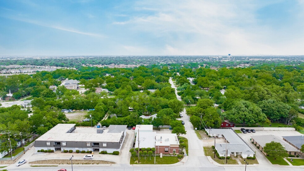 More Photos Of 1515 E Belt Line Rd, Carrollton Office Residential For Sale