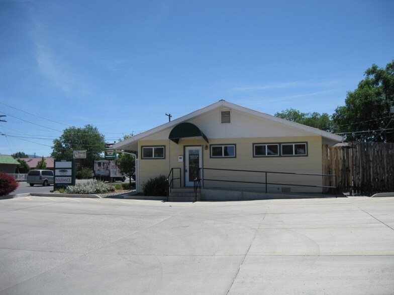 More Photos Of 1020 S Townsend Ave, Montrose Storefront Retail Office For Sale
