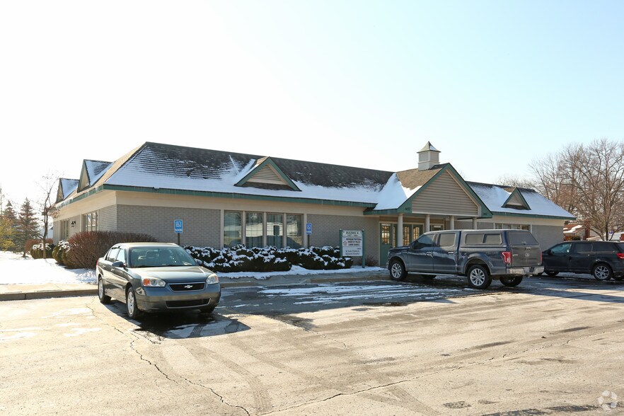 More Photos Of 1415-1421 E 12 Mile Rd, Madison Heights Unknown For Lease