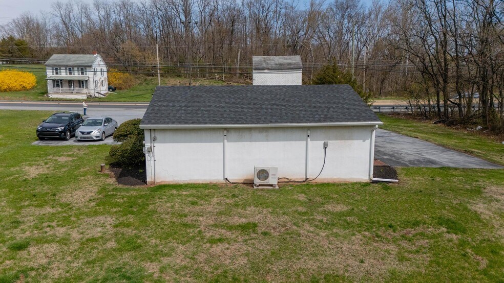 More Photos Of 926 Ben Franklin Hwy E, Douglassville Office For Sale