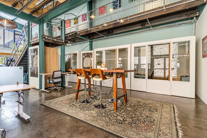 More Photos Of 6940 Burnett St, Sebastopol Office For Sale