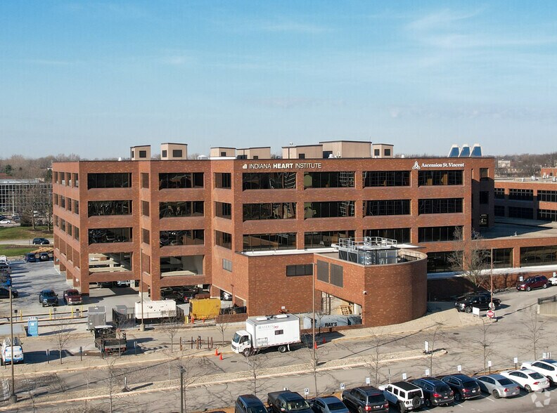 More Photos Of 8333 Naab Rd, Indianapolis Medical For Lease