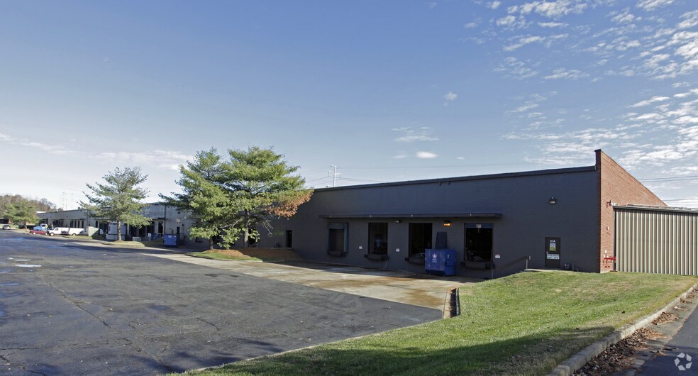 More Photos Of 5100-5190 Commerce Rd, Richmond Warehouse For Lease