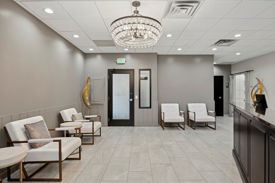 More Photos Of 4420 Valley View Rd, Edina Office For Lease