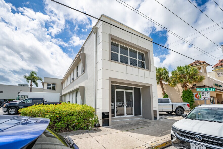 More Photos Of 1323 21st St, Vero Beach Loft Creative Space For Lease