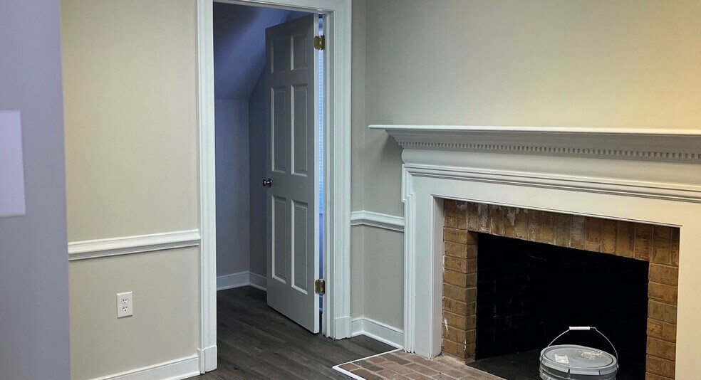 More Photos Of 2500 Pocoshock Pl, Richmond Medical For Lease