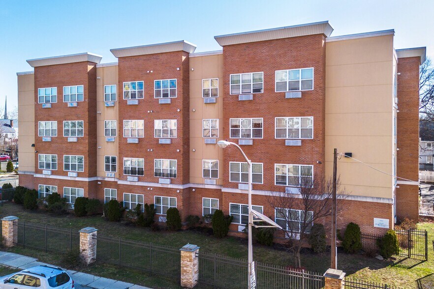 Primary Photo Of 120 Halsted St, East Orange Apartments For Sale