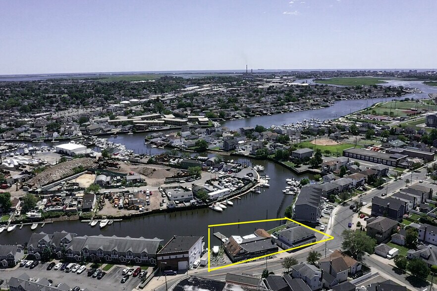 More Photos Of 76 Front St, East Rockaway Marina For Sale