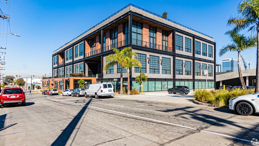 More Photos Of 136-142 Oregon St, El Segundo Research And Development For Lease