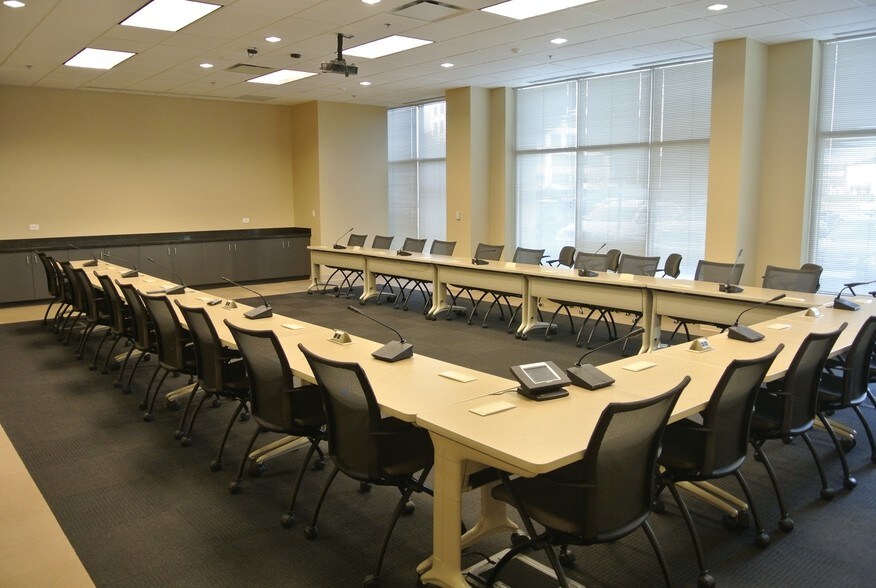 More Photos Of 3525 Whitehall Park Dr, Charlotte Office For Lease