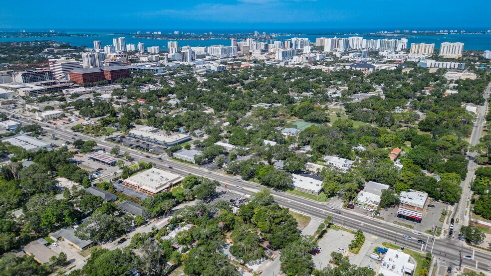 More Photos Of 2050 10th St, Sarasota Land For Sale