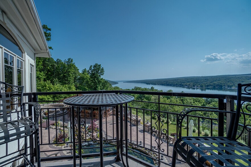 More Photos Of 3450 Esperanza Rd, Keuka Park Specialty For Sale