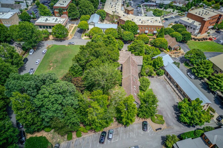More Photos Of 5920 Odell St, Cumming Office For Sale