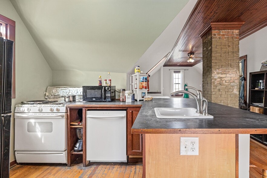 More Photos Of 3024 Chicago Ave, Minneapolis Apartments For Sale