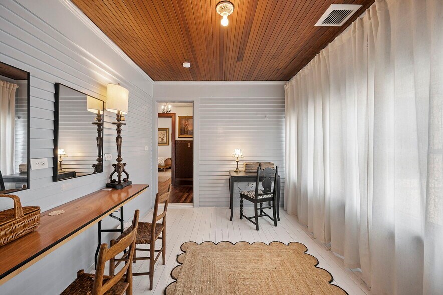 More Photos Of 610 W Washington St, Sandusky Specialty For Sale