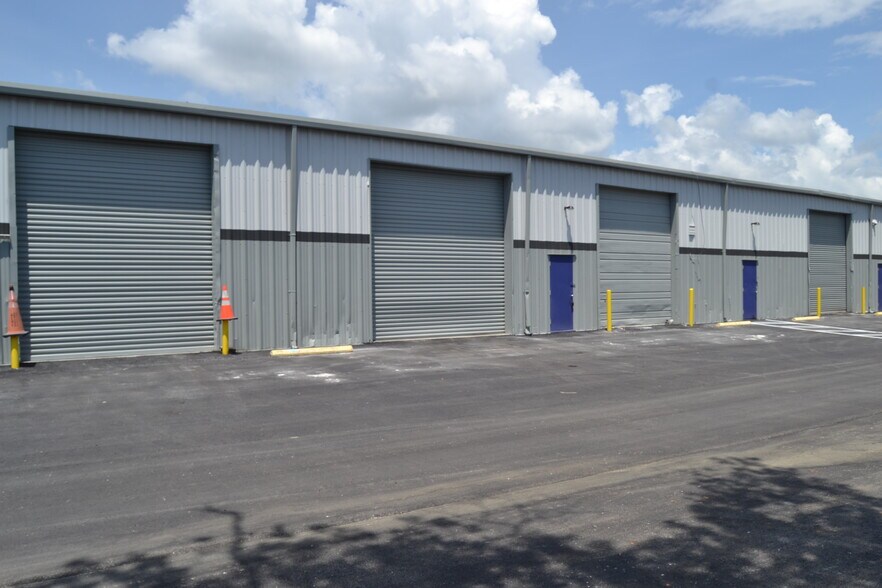 More Photos Of 1400 L and R Industrial Blvd, Tarpon Springs Unknown For Lease