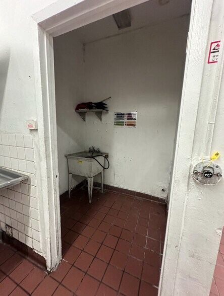 More Photos Of 3330 S Central Ave, Los Angeles Storefront Retail Residential For Lease