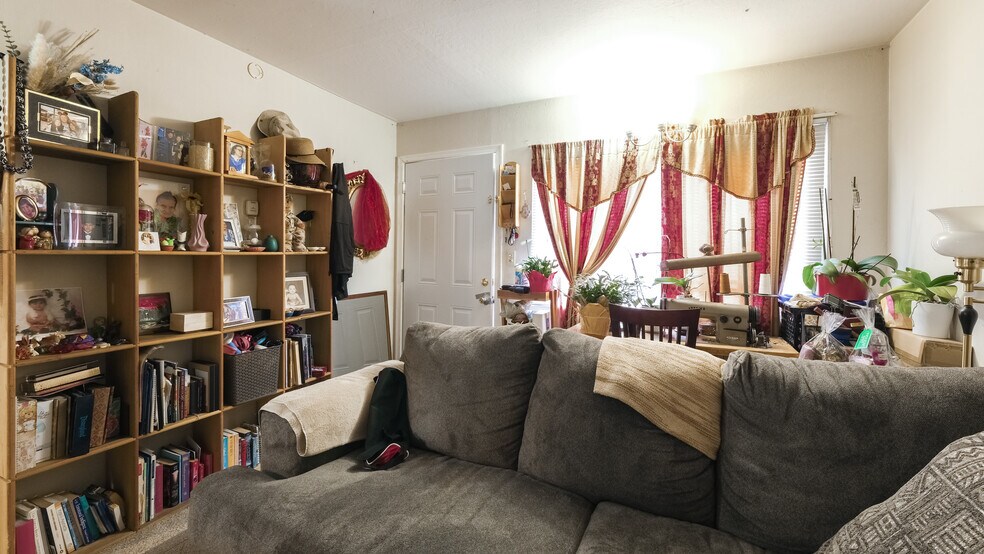 More Photos Of 2120 E 22nd St, Oakland Apartments For Sale