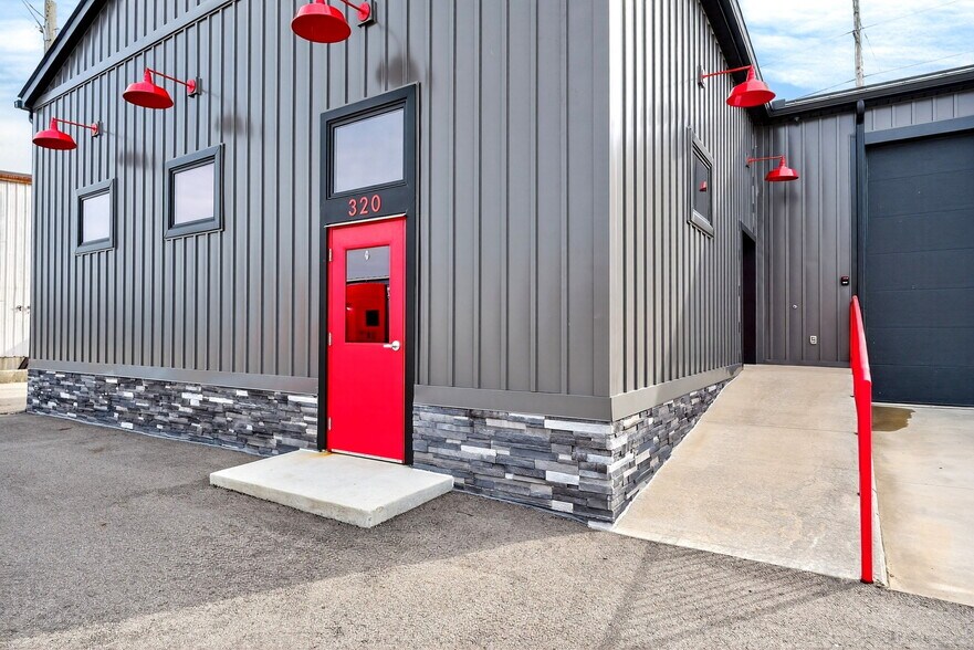 More Photos Of 320 S 1st St, Tipp City Office For Lease