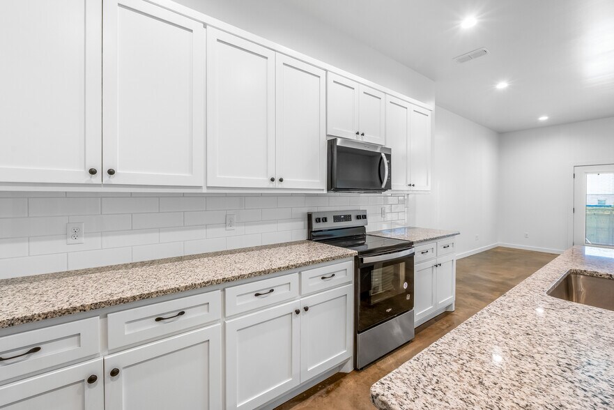 More Photos Of 1540 W Long St, Stephenville Apartments For Sale