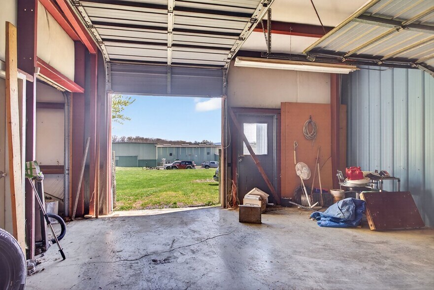 More Photos Of 52 Mid Valley Ln, Verona Warehouse For Sale