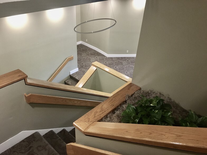 More Photos Of 494 State St, Salem Office For Sale