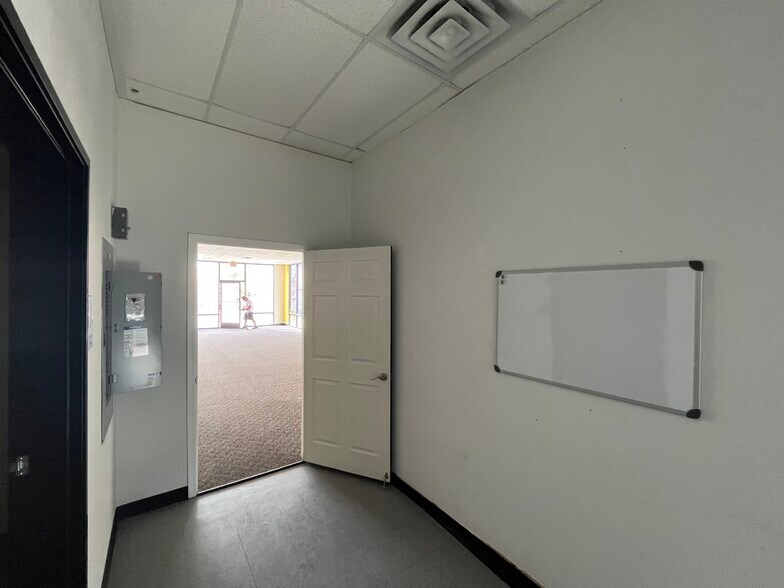 More Photos Of 2350 Miracle Mile Rd, Bullhead City Storefront Retail Office For Sale