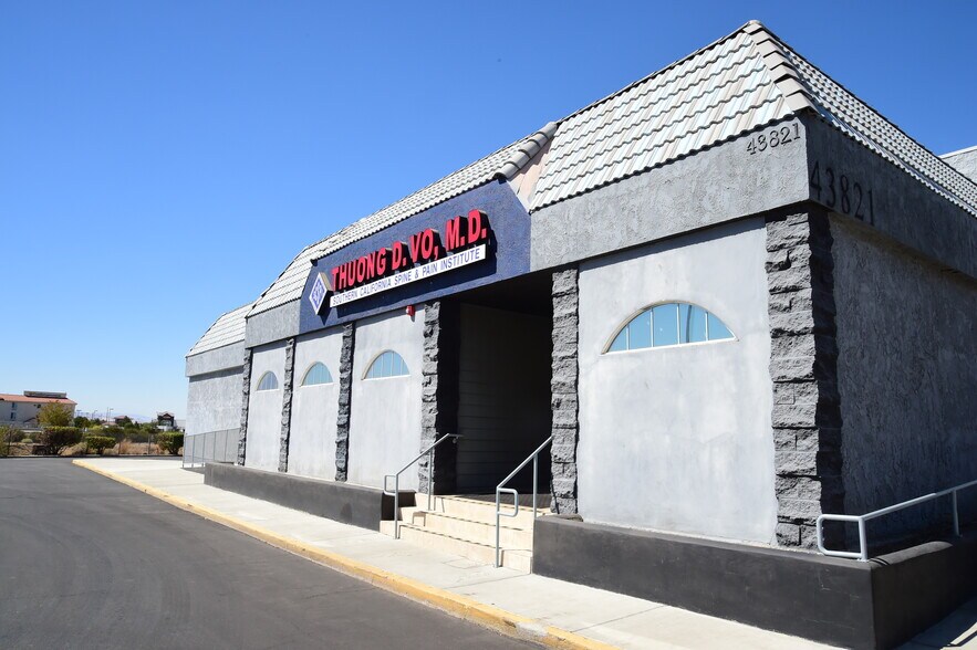 Primary Photo Of 43821 15th St W, Lancaster Medical For Sale