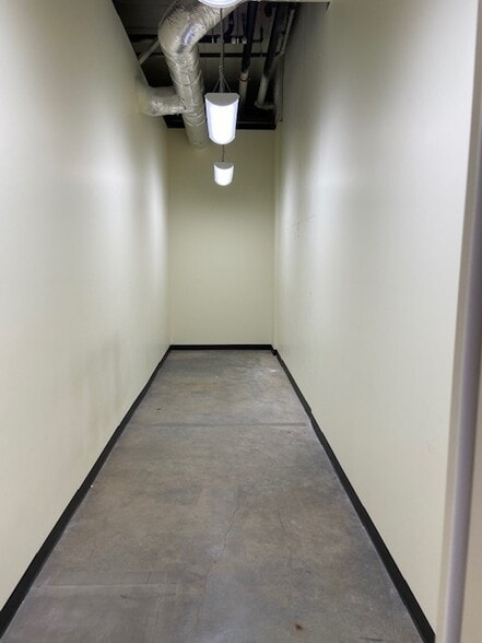 More Photos Of 323 Garfield St S, Parkland Apartments For Lease