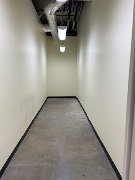 More Photos Of 323 Garfield St S, Parkland Apartments For Lease