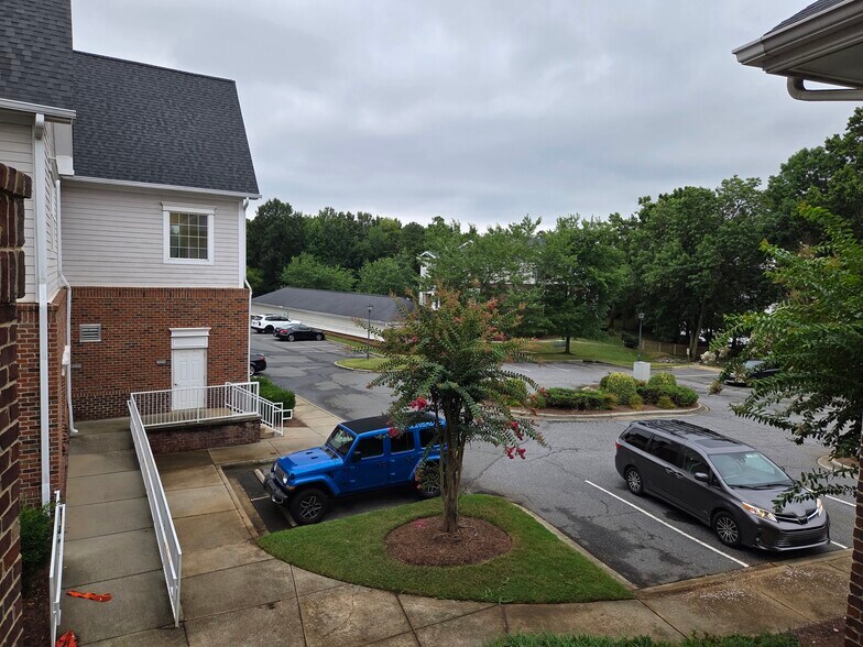 More Photos Of 705-711 Peninsula Dr, Davidson Office For Sale