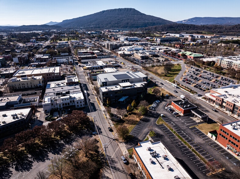 More Photos Of Downtown Chattanooga, TN, Chattanooga Medical For Sale